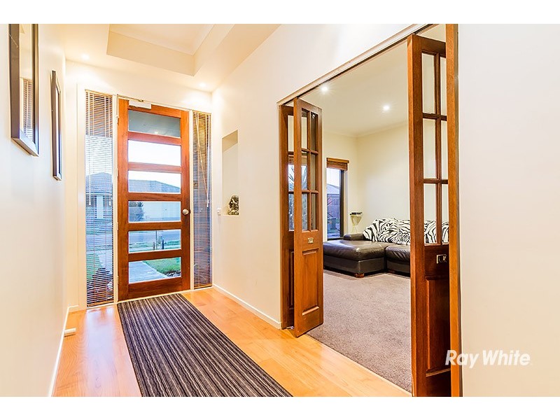 22 Black Caesar Drive, Cranbourne East VIC 3977