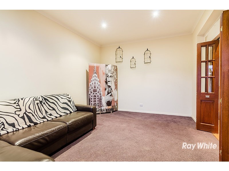 22 Black Caesar Drive, Cranbourne East VIC 3977