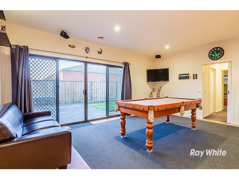22 Black Caesar Drive, Cranbourne East VIC 3977