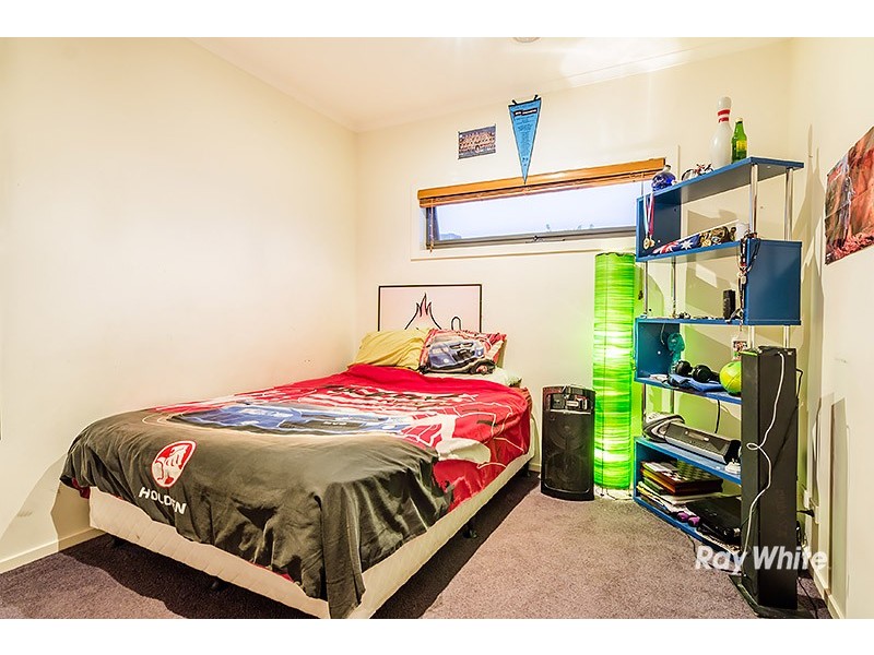 22 Black Caesar Drive, Cranbourne East VIC 3977