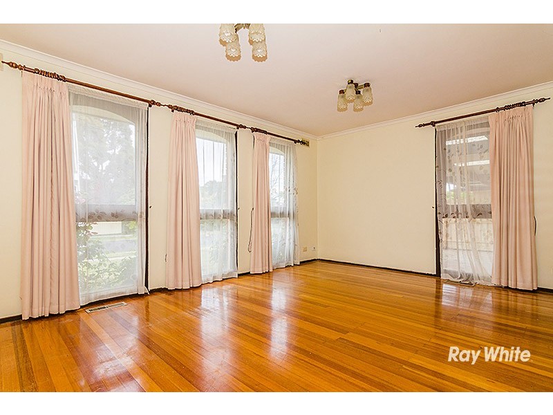 8 Ardmore Street, Cranbourne VIC 3977