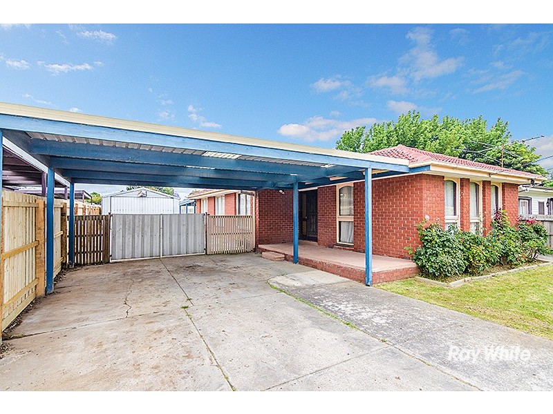 8 Ardmore Street, Cranbourne VIC 3977