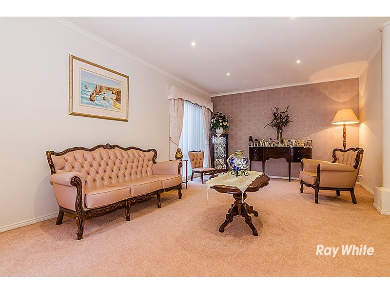12 Sugarloaf Avenue, Lynbrook VIC 3975