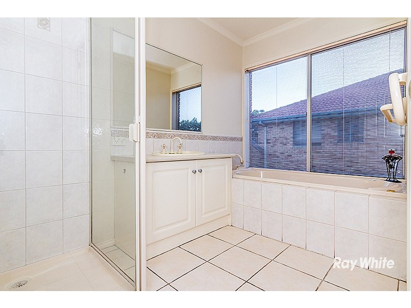 12 Sugarloaf Avenue, Lynbrook VIC 3975