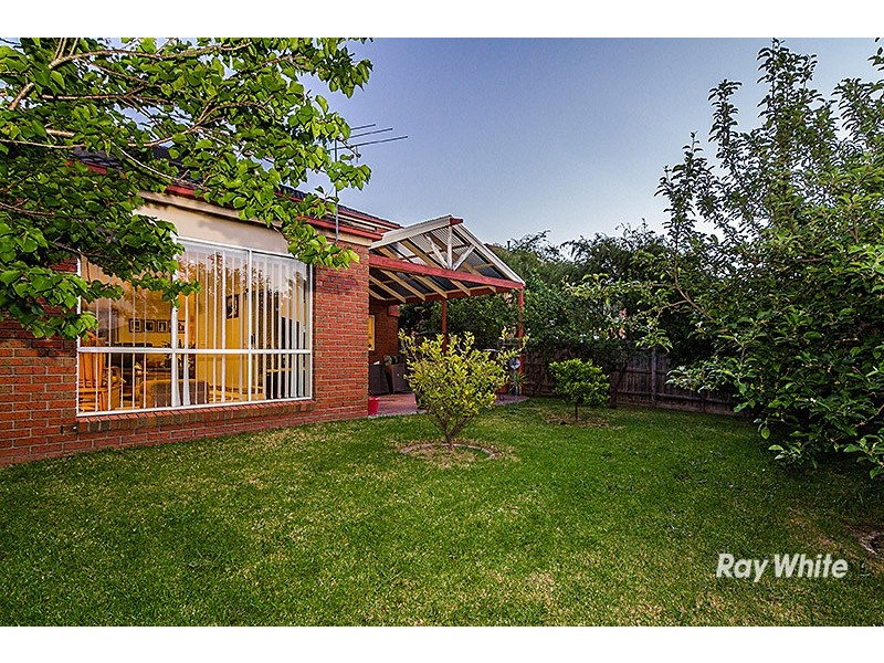 12 Sugarloaf Avenue, Lynbrook VIC 3975