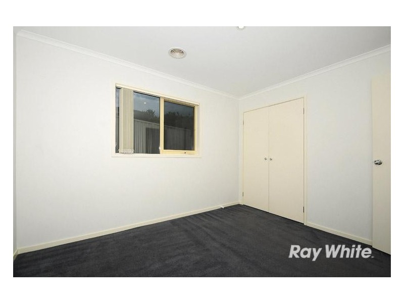 7 Aveley Place, Cranbourne East VIC 3977