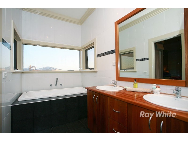 525 Five Mile Road, Pakenham VIC 3810