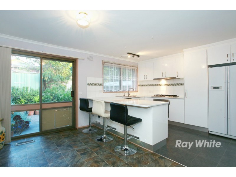 12 Stephens Close, Endeavour Hills VIC 3802