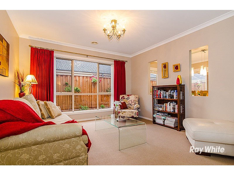 12 Yammerbook Way, Cranbourne East VIC 3977