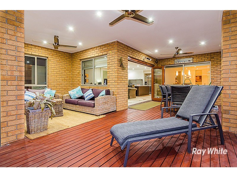 12 Yammerbook Way, Cranbourne East VIC 3977