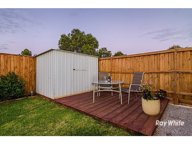 12 Yammerbook Way, Cranbourne East VIC 3977