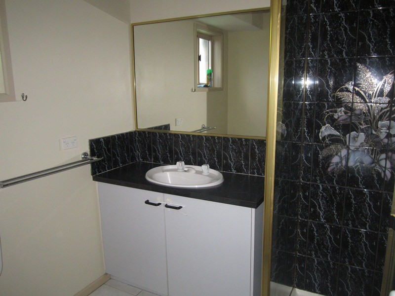 2 Dianne Court, Cranbourne North VIC 3977