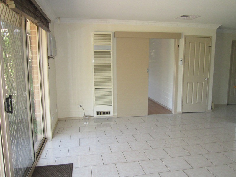 2 Dianne Court, Cranbourne North VIC 3977