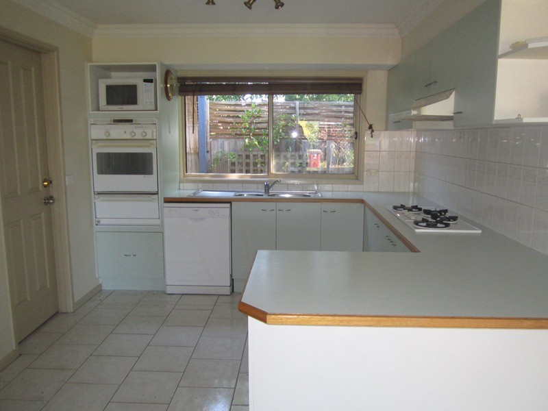 2 Dianne Court, Cranbourne North VIC 3977