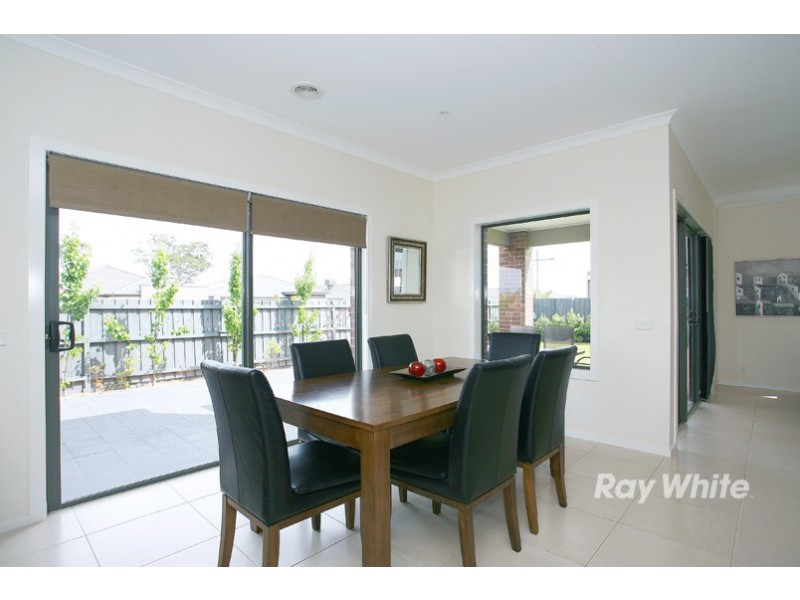 2 Dalray Street, Sandhurst VIC 3977