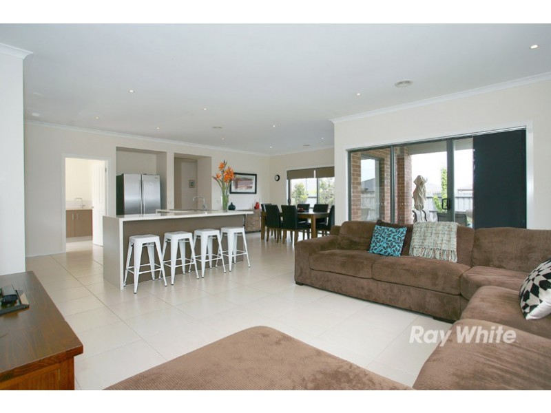 2 Dalray Street, Sandhurst VIC 3977