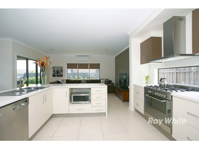 2 Dalray Street, Sandhurst VIC 3977