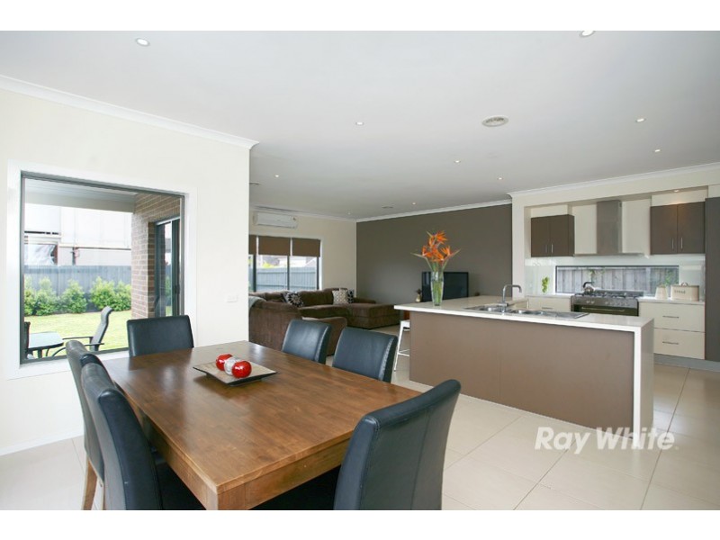 2 Dalray Street, Sandhurst VIC 3977