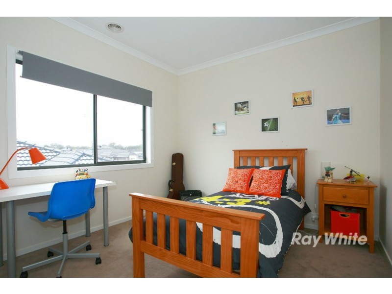 2 Dalray Street, Sandhurst VIC 3977