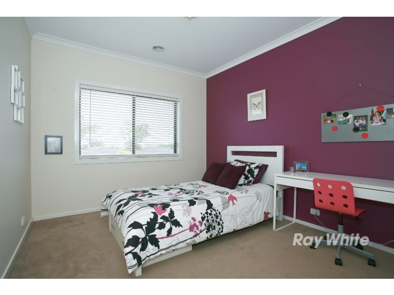 2 Dalray Street, Sandhurst VIC 3977