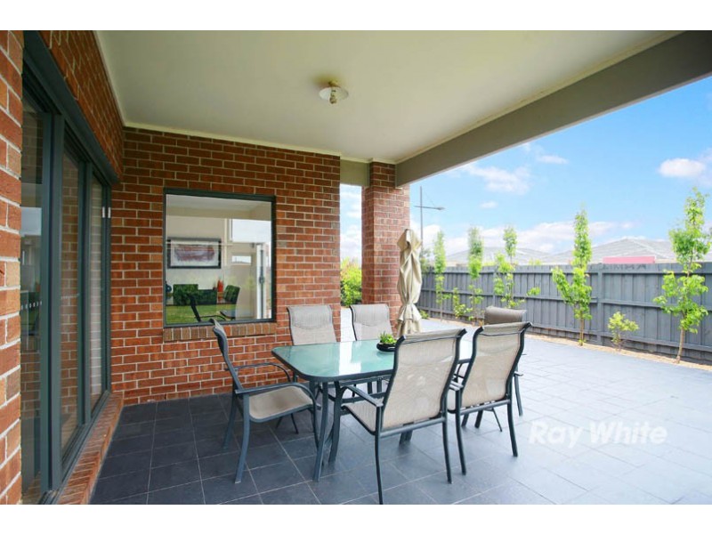 2 Dalray Street, Sandhurst VIC 3977