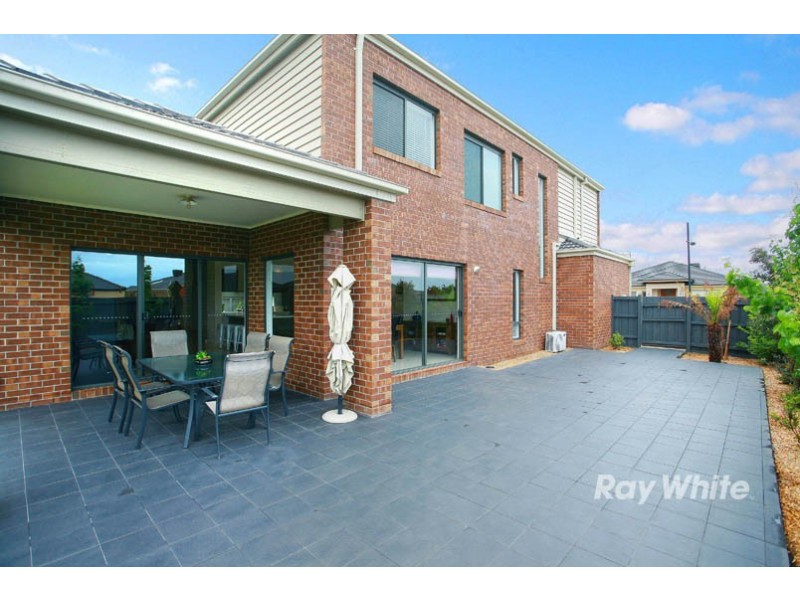 2 Dalray Street, Sandhurst VIC 3977