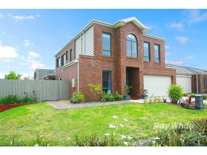 2 Dalray Street, Sandhurst VIC 3977