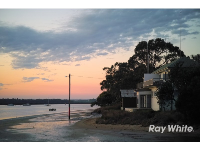 6 Gilgandra Street, Warneet VIC 3980