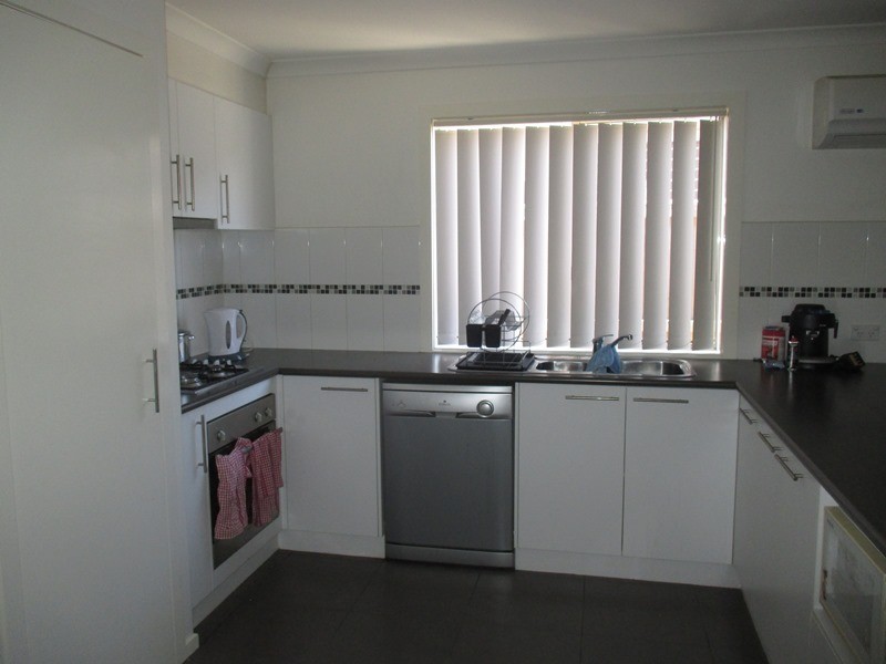 18 Islington Avenue, Cranbourne North VIC 3977