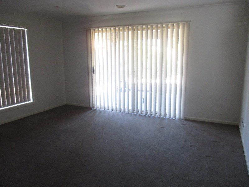 18 Islington Avenue, Cranbourne North VIC 3977