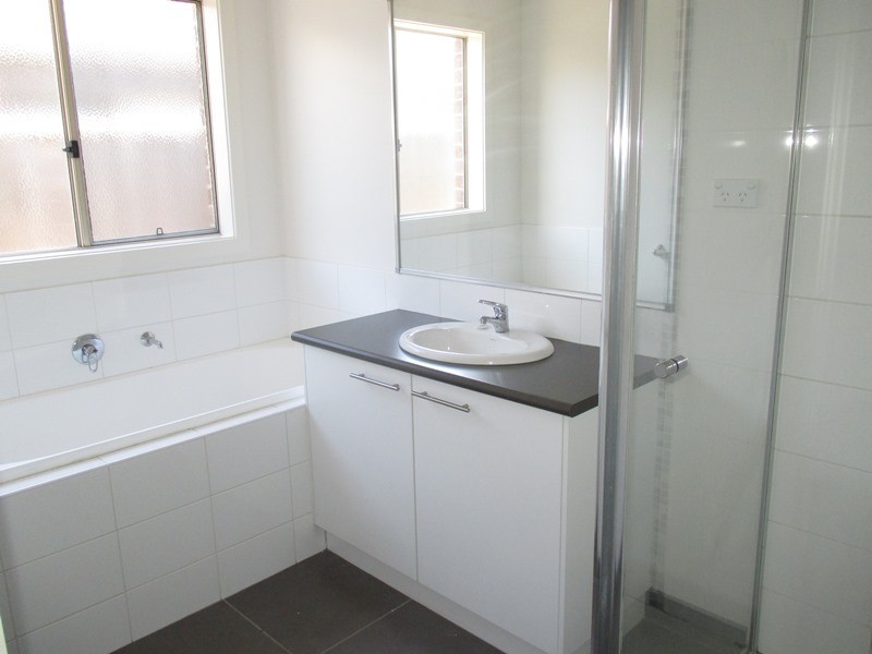 18 Islington Avenue, Cranbourne North VIC 3977