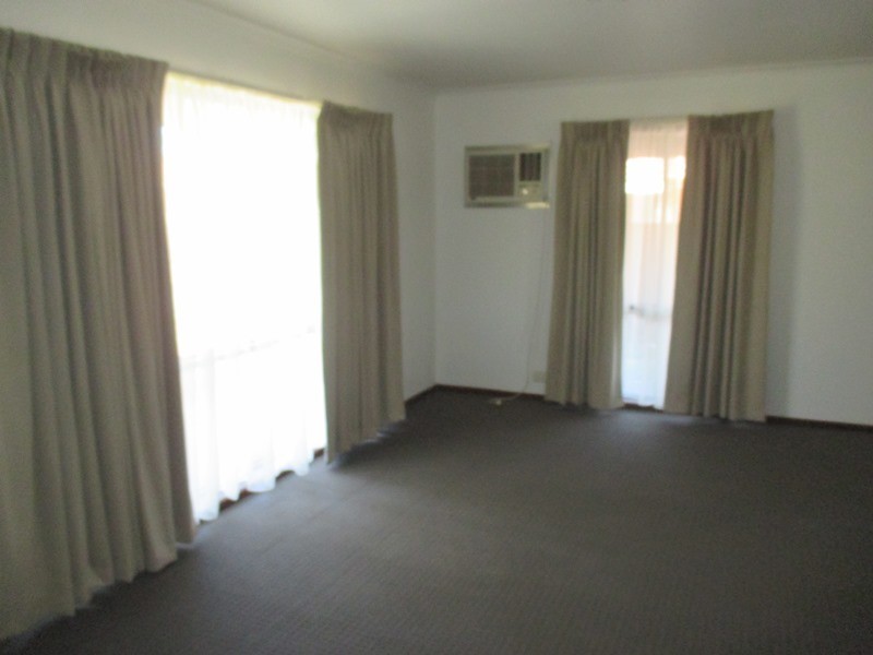 15 Milner Court, Cranbourne VIC 3977