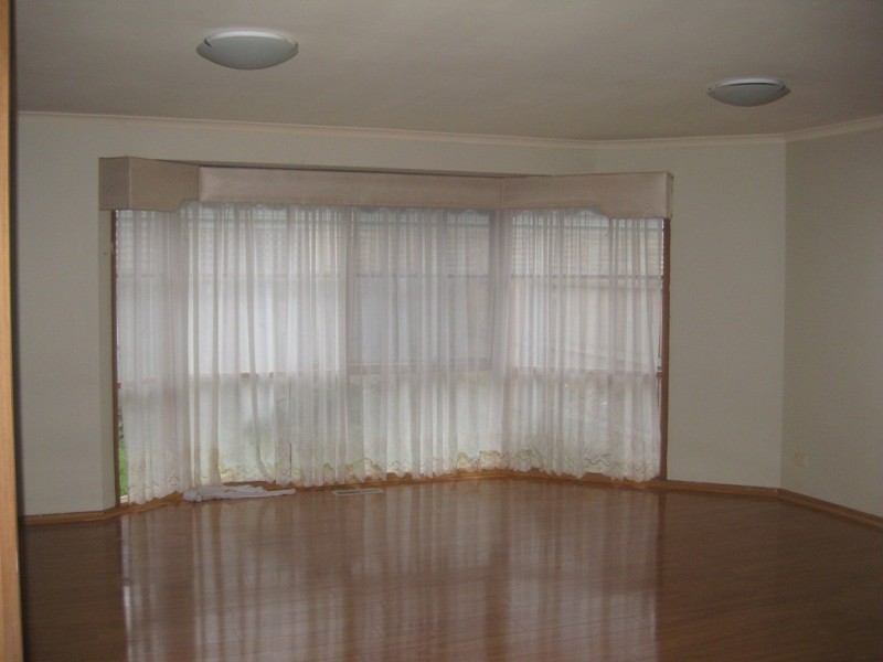 86 Waverley Park Drive, Cranbourne North VIC 3977