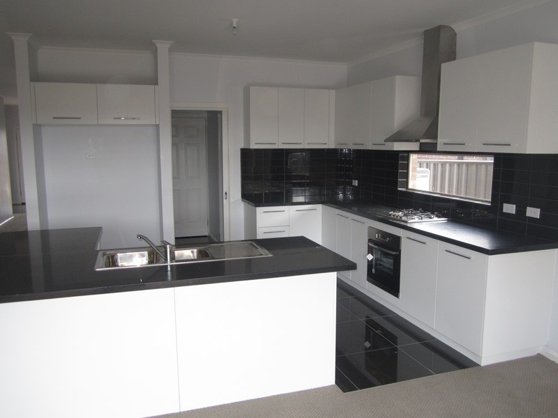 29 Forest Drive, Clyde North VIC 3978