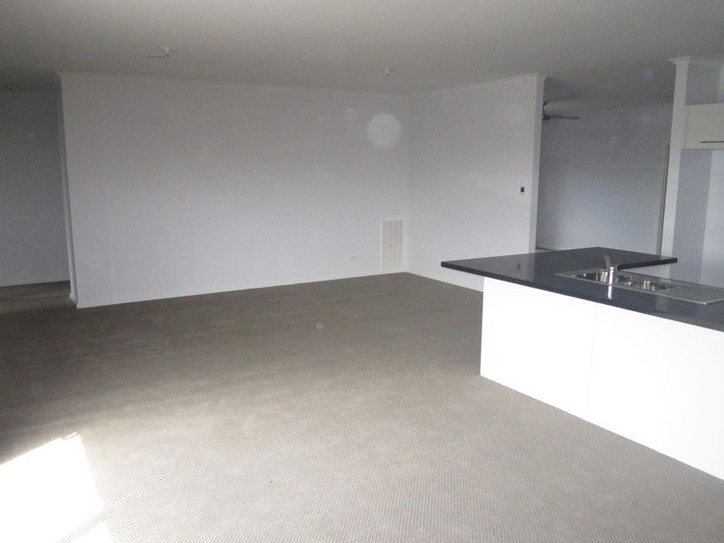 29 Forest Drive, Clyde North VIC 3978