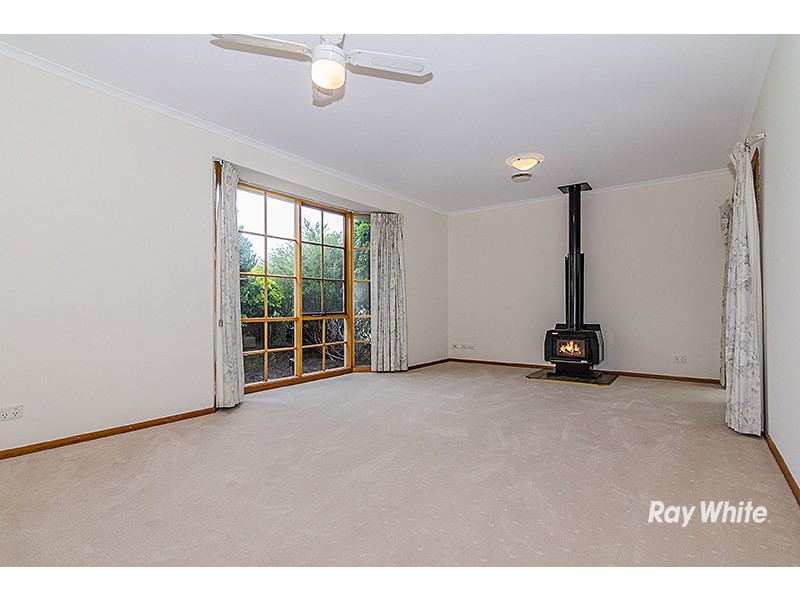6 Yew Court, Cranbourne North VIC 3977