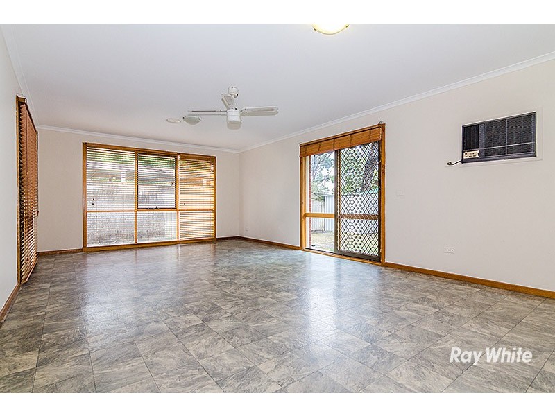 6 Yew Court, Cranbourne North VIC 3977