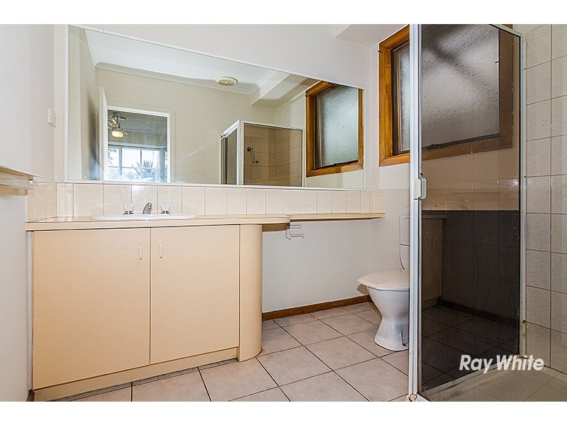 6 Yew Court, Cranbourne North VIC 3977