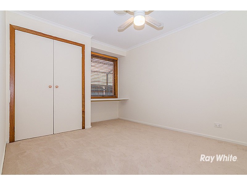6 Yew Court, Cranbourne North VIC 3977