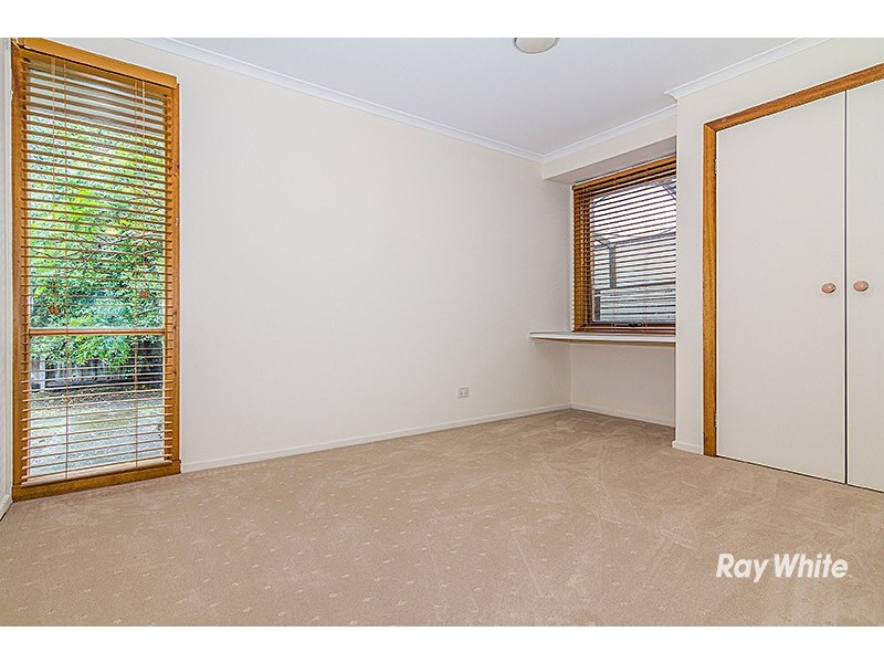 6 Yew Court, Cranbourne North VIC 3977