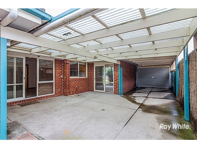 6 Yew Court, Cranbourne North VIC 3977
