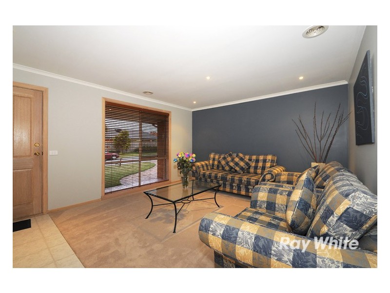 1 Pedley Way, Lynbrook VIC 3975