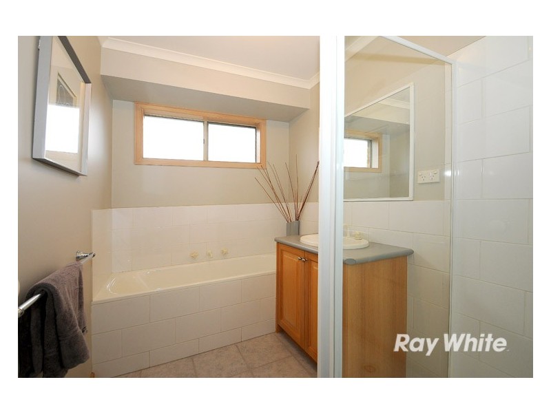 1 Pedley Way, Lynbrook VIC 3975