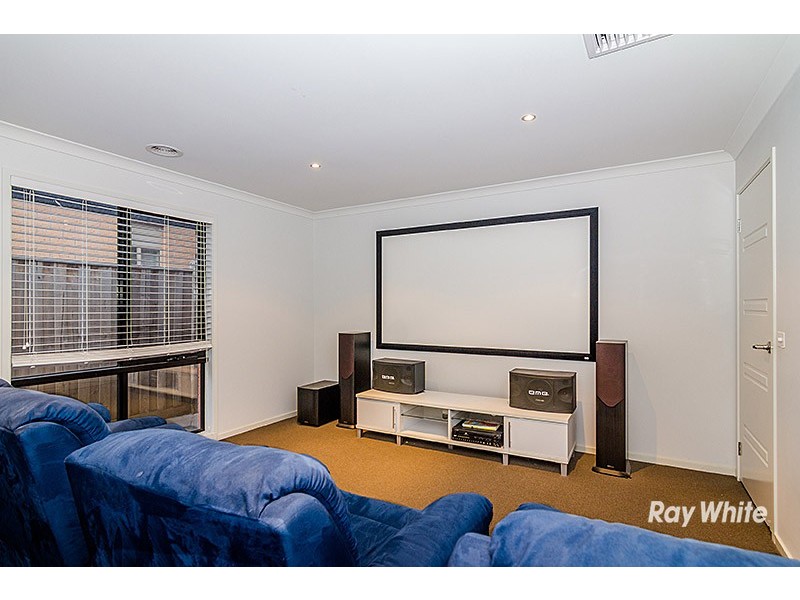 42 Silverwattle Drive, Lyndhurst VIC 3975