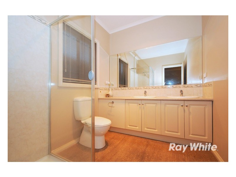 10 Bramble Close, Lyndhurst VIC 3975