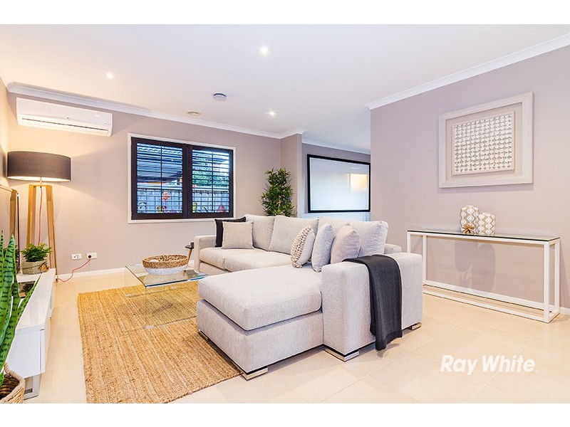 17 Beechwood Drive, Lyndhurst VIC 3975