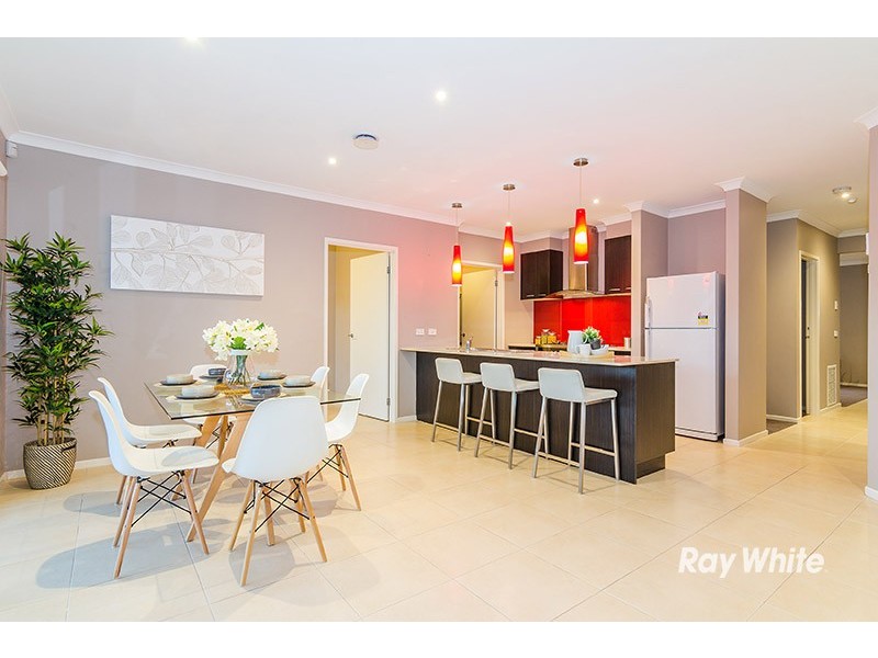 17 Beechwood Drive, Lyndhurst VIC 3975