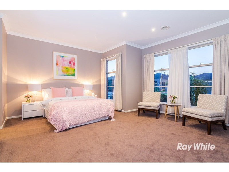 17 Beechwood Drive, Lyndhurst VIC 3975