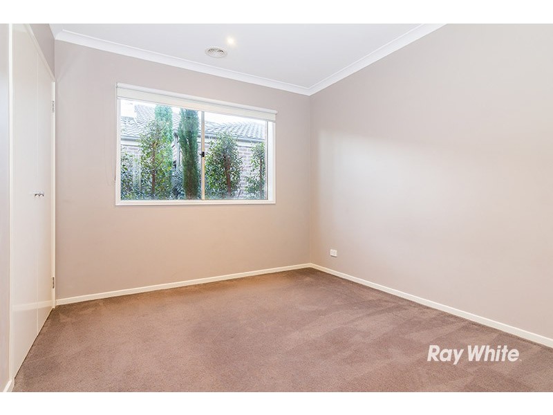17 Beechwood Drive, Lyndhurst VIC 3975