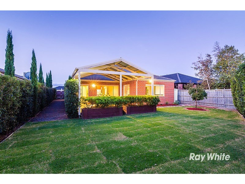 17 Beechwood Drive, Lyndhurst VIC 3975
